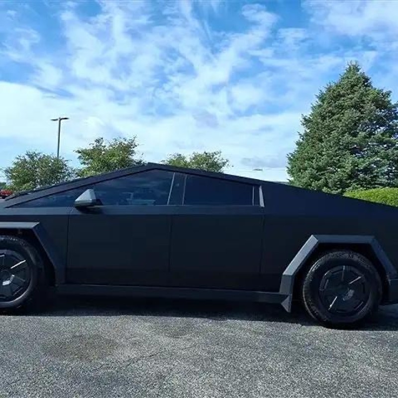 2024 Tesla Cybertruck Cyberbeast